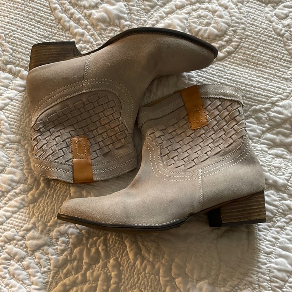 DIBA BOOTIES💗